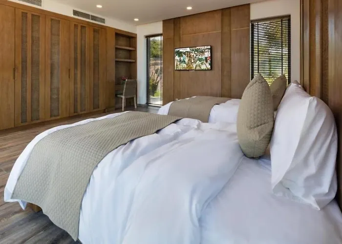 Deluxe Villa